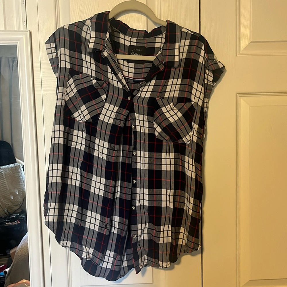 NWOT Short Sleeve Plain Button Down Shirt